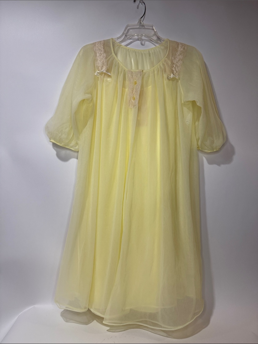 Vintage 60’s/70’s Yellow 2 Piece Nightgown Peignoir Set with Lace Trim - Small
